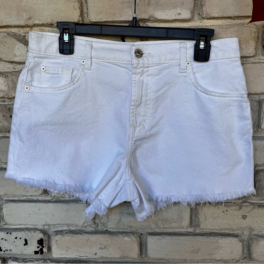 Seven for all mankind white shorts. Raw hem.  NWT
